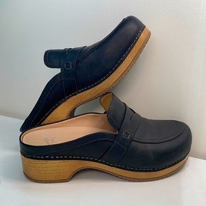 ✨DANSKO CLOGS✨